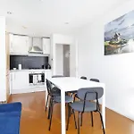 Beautiful 2 Bed 2 Bath - Notting Hill